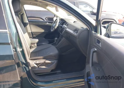 2019 Volkswagen Tiguan 2.0T Se/2.0T Sel/2.0T Sel R-Line/2.0T Sel R-Line Black from USA, damaged, VIN 3VV3B7AX8KM044731